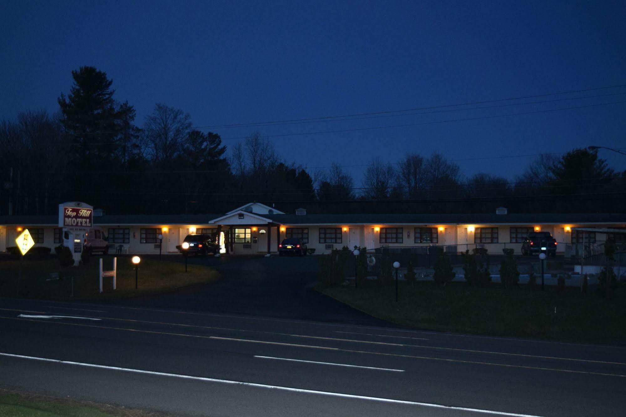 Top Hill Motel Saratoga Springs Exterior photo